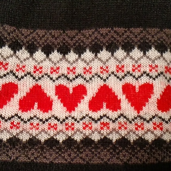 Wet Seal Heart Knit Sweater Top - Picture 6 of 9